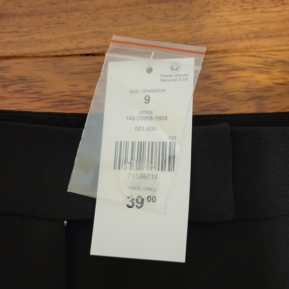 NWT pleated trouser short - Picture 6 of 10
